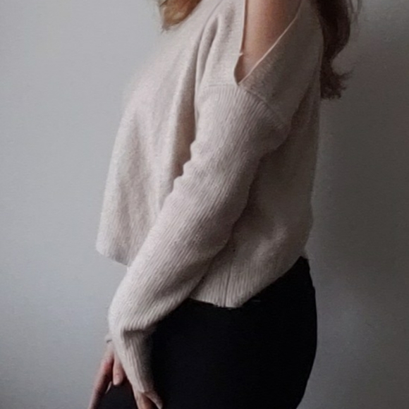 Sweater - Picture 3 of 4
